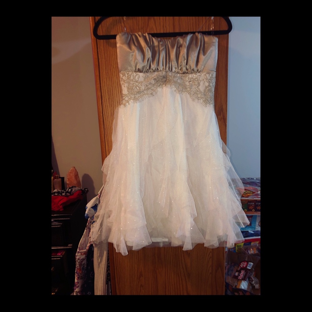 Short gold and white dress